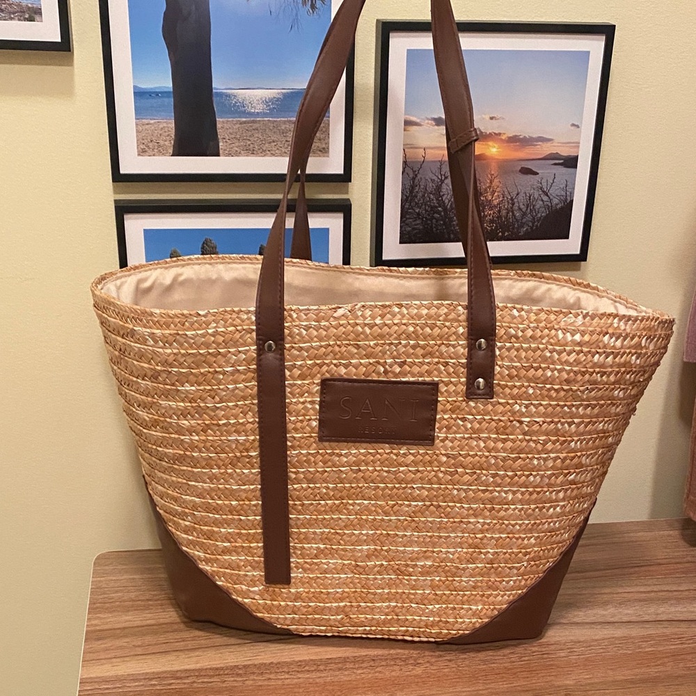 Tan and Brown Straw Tote - Sani Beach. Like NEW.
